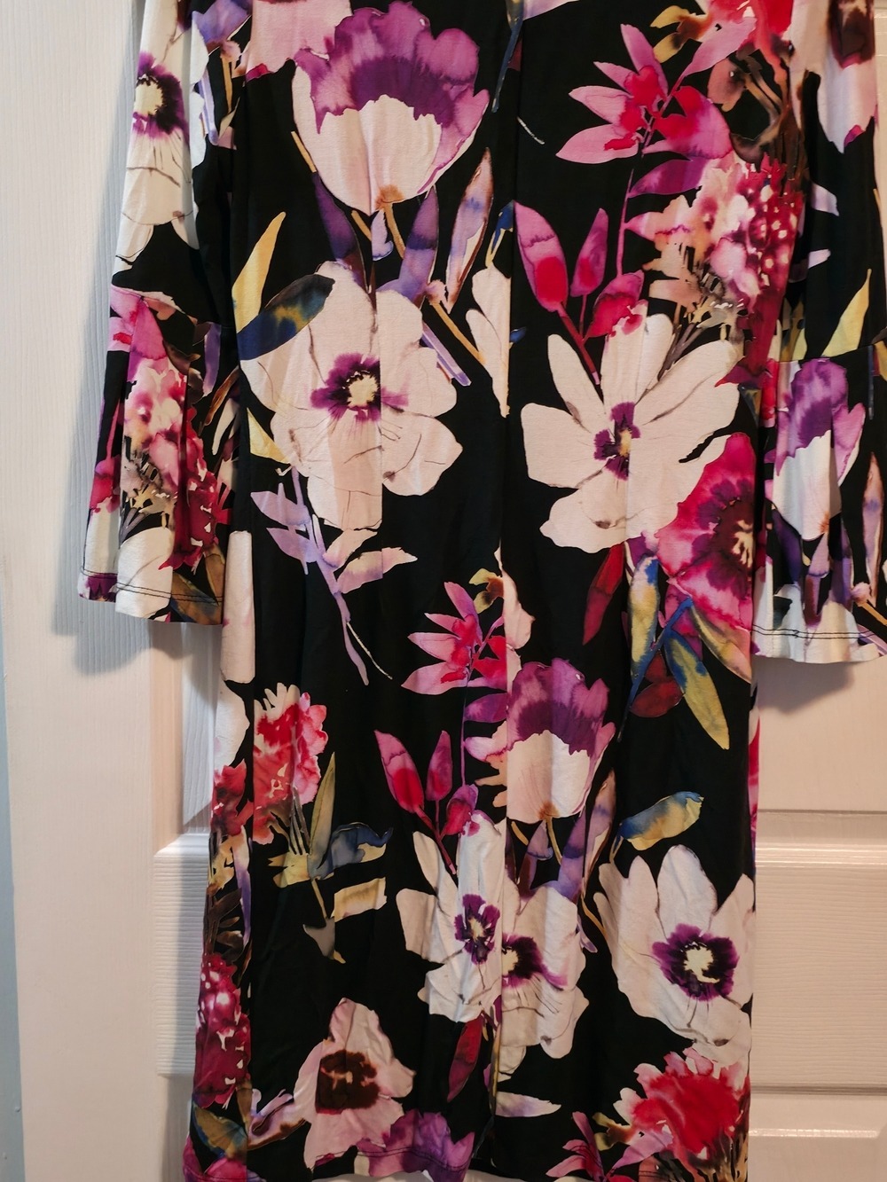 4/$97 Deal! Frank Lyman Design Black Floral Bell-Sleeve Dress with Pink & Purple - Picture 7 of 16